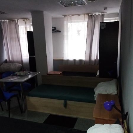 Нау Гостиница Κίεβο Εξωτερικό φωτογραφία