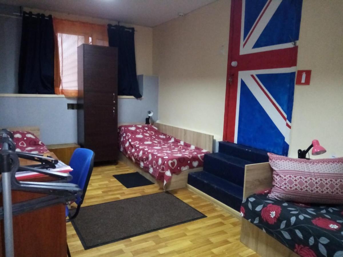 Нау Гостиница Κίεβο Εξωτερικό φωτογραφία